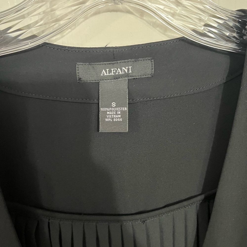 Alfani Open Front Cardigan Petite
Small Black 3/4 Sleeve 100% Polyester - Picture 13 of 17